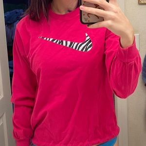 y2k hot pink NIKE shirt 🩷